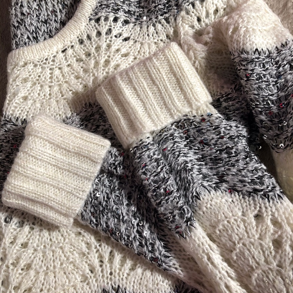 Maurices Crochet and Sparkles Sweater! - Picture 1 of 4